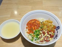 素臊子三合一-黎一碗大碗手工面(城市立方店)