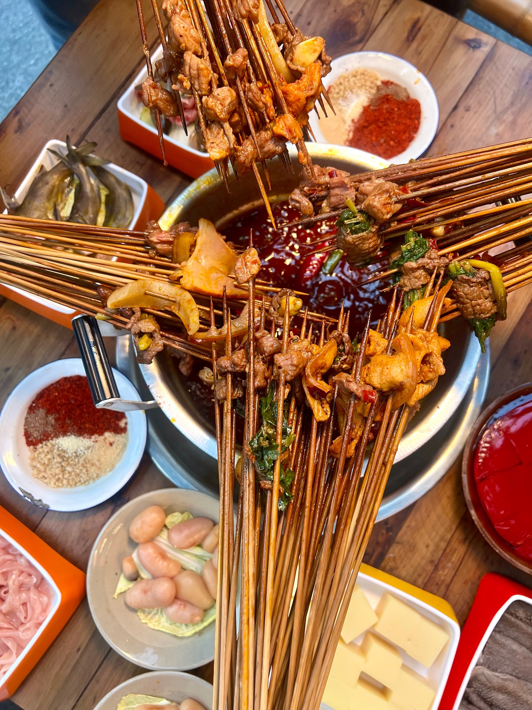 成都市井的锑锅串串