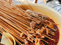 -拈签一笑黄牛肉辣卤串串