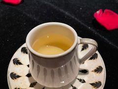 乌龙茶赠饮配巧克力-wann lounge 低温慢煮牛排·清吧