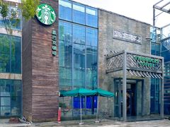 -星巴克(南宁民歌湖店)