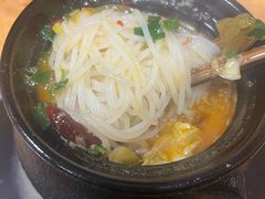 -李记特色罐罐米线(重庆中环大厦店)