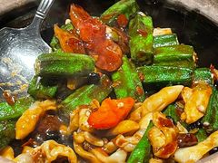 砂锅豉香秋葵啫鱿鱼筒-小炳胜(卓悦中心店)