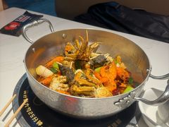 -七欣天香辣蟹火锅(闵行浦江欢乐颂店)