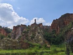 -彩色沙林风景区