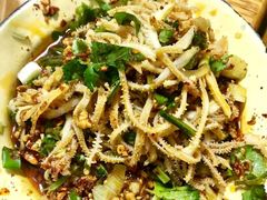 -拈签一笑黄牛肉辣卤串串