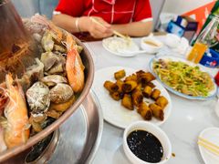 -一口猪海鲜浑锅·东北家常菜