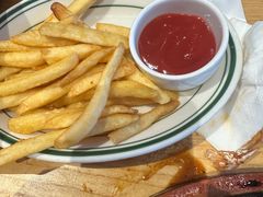 -菲滋意式餐厅(金华银泰城店)