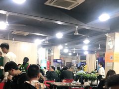 大堂-皖北巫氏三胖地锅鸡(长淮总店)