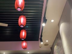 -爆炸头阿姨小四川正宗川味小吃(无任何分店)