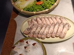 -尚尚仙·酸汤猪手·猪肚鸡火锅(华联万柳购物中心店)