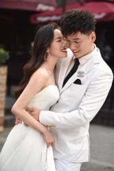 -雪中彩影婚纱摄影·微光艺术中心