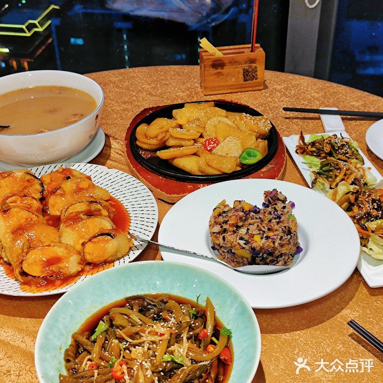 高空之下的美食之旅 品味素食新境界