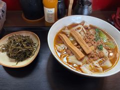 -顺溜·手工刀削面·黑金店(铜锣湾店)