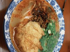 -巍山𤆵肉饵丝