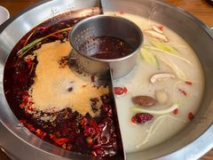 鸳鸯锅底-佬土鹅肠火锅(解放路店)