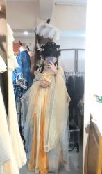 -一揽芳华汉服旗袍体验馆(拙政园店)