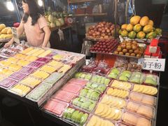 -六合夜市