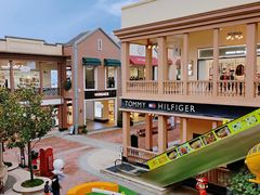 -王府井奥莱临潼小镇(临潼店)