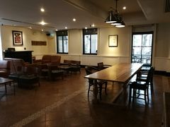 大堂-星巴克臻选(广州沙面店)