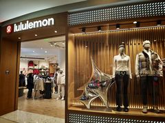 -lululemon(上海浦东IFC店)