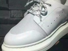 -Alexander McQueen(远洋太古里店)