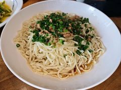 -头上红煨盐鸡·非遗院子餐厅