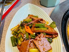 -蘸小院铁锅炖·蘸酱菜·东北菜(怀远门店)
