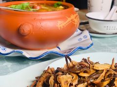 炒杂菌-小厨子私房菜·云南美食店