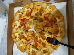 -必胜客(宝杨路宅急送店)