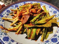 野香菜凉拌鸡杂-舌尖上的食缘花园主题餐厅