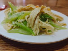 -清真吴记门钉肉饼·喜多利