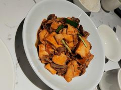 -关东小磨东北菜(漕河泾印象城店)