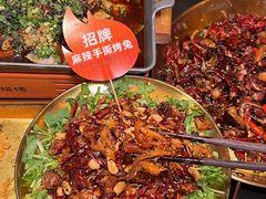 -何师烧烤Pro ··江湖川菜·小龙虾·精酿啤酒(太古里旗舰店)