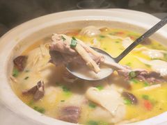 老鸭馄饨煲-東大方(海宁海昌路店)