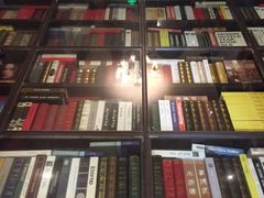 -钟书阁(松江泰晤士小镇店)