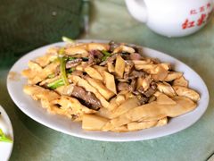 牛肉炒鲜笋尖-贞楼食莊