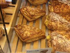 -巴黎贝甜(昆城广场店)