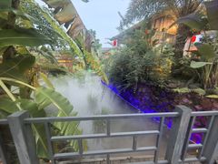 -茅草房·河畔园林火锅
