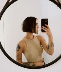 -变画·发型STUDIO