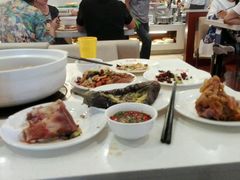 -泉福居酱骨头自助广场(南大街商业步行街店)