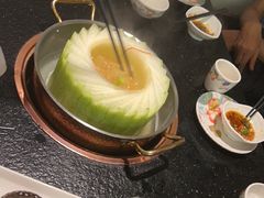 -得意咚瓜·顺德鱼生·冬瓜火锅(深圳首店)