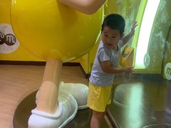 -m豆巧克力世界(上海世茂广场店)