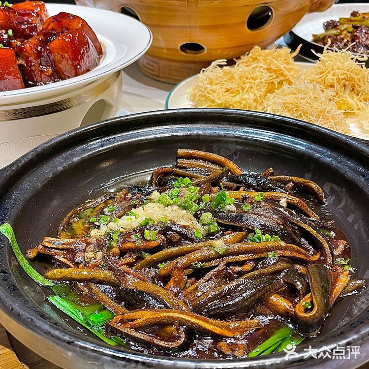 我帮胡歌推荐上海特色😋来八爷吃宝总泡饭啦！