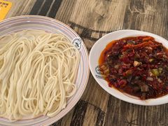 -歹歹的加个面过油肉拌面