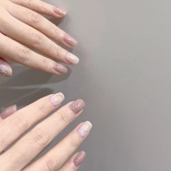 -花岐款式专研健康美甲沙龙