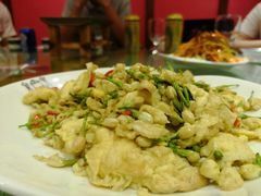 -香巴拉云南餐厅(华莱坞店)