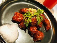 红酒泡沫牛仔粒-荟廷·晶萃(陆家嘴尚悦湾店)