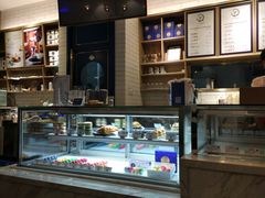 面包甜点陈列柜-LE SAPHIR 莎菲尔菓子(和兴店)