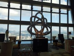 靠窗位-瑞吉酒店·The Drawing Room闲逸廊·云端下午茶·夜奢Whiskey